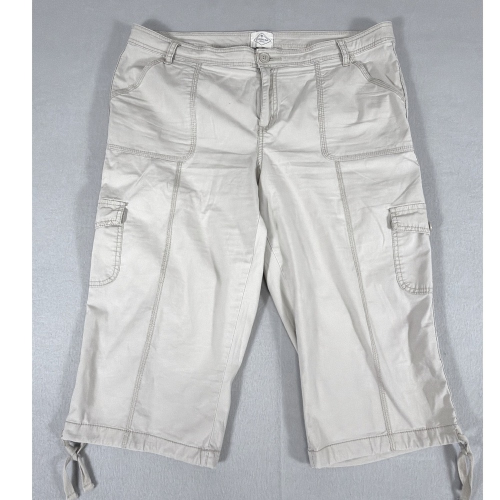 St Johns Bay Womens Khaki Cargo Capri Pants Size 14 Tan Cropped Utility Trousers